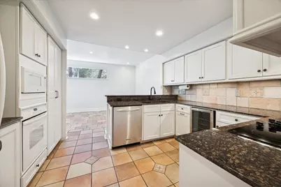 225 Litchfield Lane, Houston, TX 77024 - Photo 17