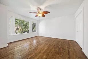 225 Litchfield Ln, Houston, TX 77024 - Photo 21