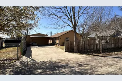 404 N Wilson Street, Madisonville, TX 77864 - Photo 3