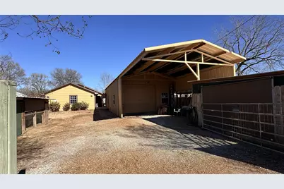 404 N Wilson Street, Madisonville, TX 77864 - Photo 5