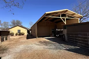 404 N Wilson St, Madisonville, TX 77864 - Photo 5