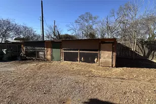 404 N Wilson St, Madisonville, TX 77864 - Photo 7