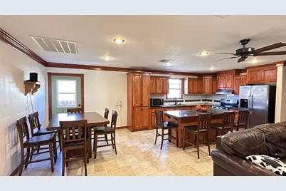 404 N Wilson Street, Madisonville, TX 77864 - Photo 13