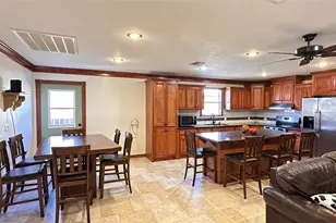 404 N Wilson St, Madisonville, TX 77864 - Photo 13