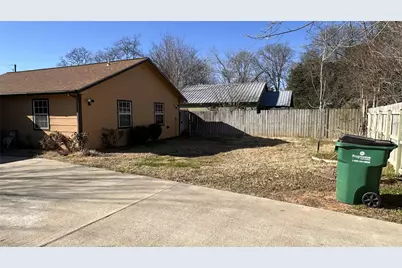 404 N Wilson Street, Madisonville, TX 77864 - Photo 3