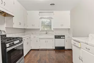 1205 Ewing St, Brenham, TX 77833 - Photo 5