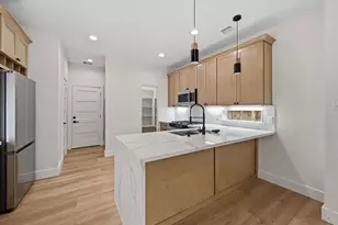 8023 Easter St, Houston, TX 77088 - Photo 9
