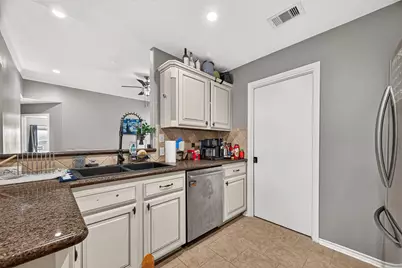 720 Springwood Drive, Conroe, TX 77385 - Photo 11
