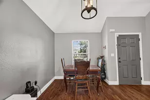 720 Springwood Dr, Conroe, TX 77385 - Photo 9