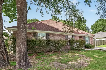720 Springwood Drive, Conroe, TX 77385 - Photo 3