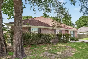 720 Springwood Dr, Conroe, TX 77385 - Photo 3