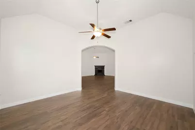 10243 S Goshawk Trail, Conroe, TX 77385 - Photo 9