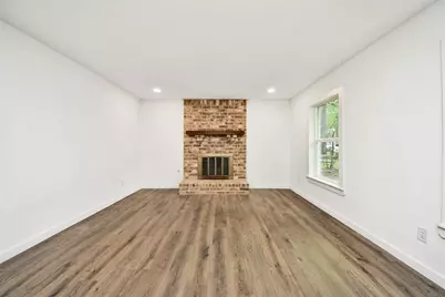 33 Kittiwake Court, The Woodlands, TX 77380 - Photo 9