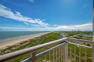 801 E Beach Dr, Galveston, TX 77550 - Photo 11