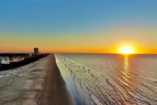 801 E Beach Dr, Galveston, TX 77550 - Photo 19