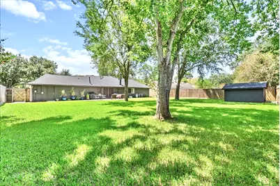 904 Sandringham Drive, Friendswood, TX 77546 - Photo 5