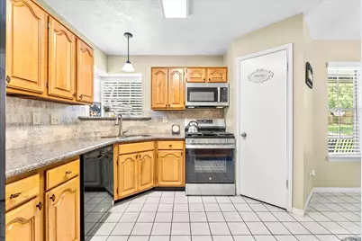 904 Sandringham Drive, Friendswood, TX 77546 - Photo 13