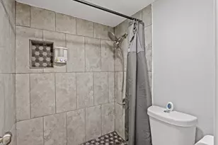 7200 T C Jester Blvd, Houston, TX 77088 - Photo 17