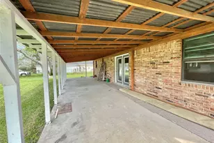 509 Dwyer St, Angleton, TX 77515 - Photo 33