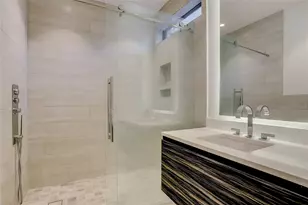 1807 Indiana St, Houston, TX 77019 - Photo 3