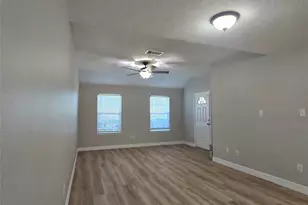 1043 Mann Rd, Conroe, TX 77303 - Photo 3