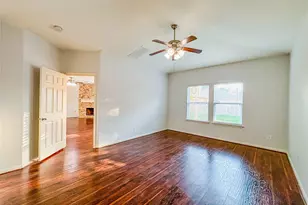 6023 Indian Creek, Missouri City, TX 77459 - Photo 11