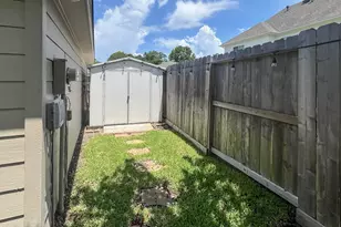 7202 Starbridge Dr, Houston, TX 77095 - Photo 49