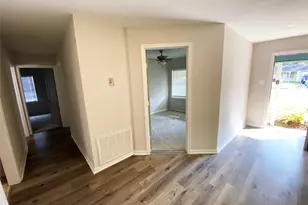 1021 Wimberly St, Angleton, TX 77515 - Photo 5