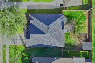 1527 Country Club Cove Dr, Baytown, TX 77521 - Photo 31