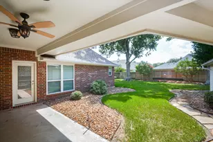 705 Eagle Lakes Dr, Friendswood, TX 77546 - Photo 23