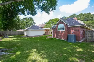705 Eagle Lakes Dr, Friendswood, TX 77546 - Photo 25