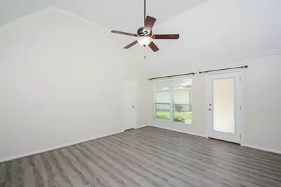 705 Eagle Lakes Drive, Friendswood, TX 77546 - Photo 19