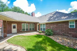 705 Eagle Lakes Dr, Friendswood, TX 77546 - Photo 29