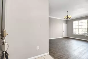 2255 Braeswood Park Dr, Houston, TX 77030 - Photo 5