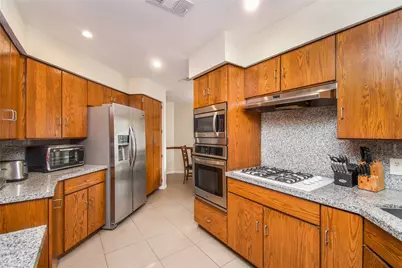 26 Memory Lane, The Woodlands, TX 77380 - Photo 5