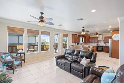 110 Ocean View Drive, Port Bolivar, TX 77650 - Photo 9