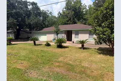 1714 W Sealy Street, Alvin, TX 77511 - Photo 3