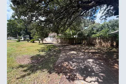 1714 W Sealy Street, Alvin, TX 77511 - Photo 5