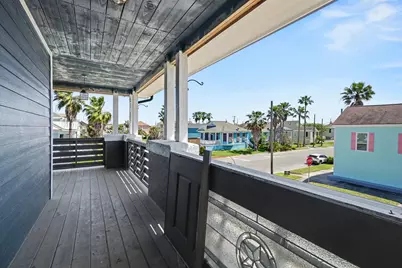1519 17th St, Galveston, TX 77550 - Photo 27