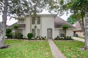 3015 Green Fields Dr, Sugar Land, TX 77479 - Photo 9