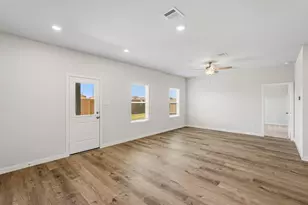 17207 White Peace Dr, Waller, TX 77484 - Photo 13