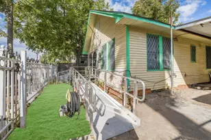 7135 Ave E, Houston, TX 77011 - Photo 5