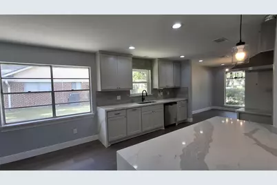 7807 Bellerive Dr Drive, Houston, TX 77036 - Photo 19