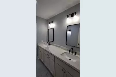 7807 Bellerive Dr Drive, Houston, TX 77036 - Photo 27