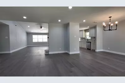 7807 Bellerive Dr Drive, Houston, TX 77036 - Photo 17