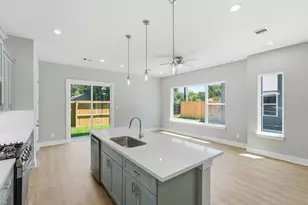 1935 - 1937 Dewalt St, Houston, TX 77088 - Photo 11