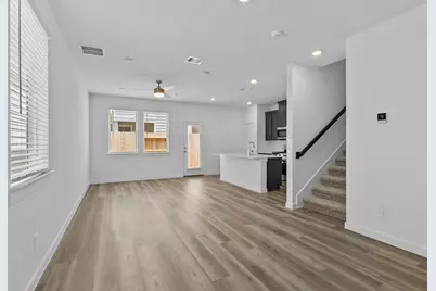 956 Green Vines Lane, Houston, TX 77091 - Photo 5