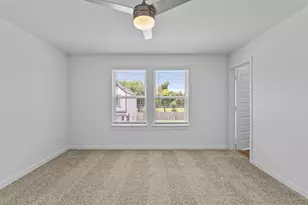956 Green Vines Ln, Houston, TX 77091 - Photo 11