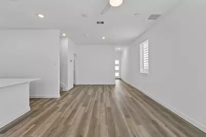 956 Green Vines Lane, Houston, TX 77091 - Photo 7