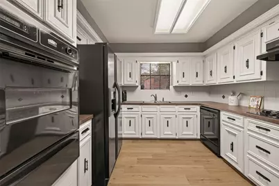 3204 Farmers Field St, Pearland, TX 77581 - Photo 9